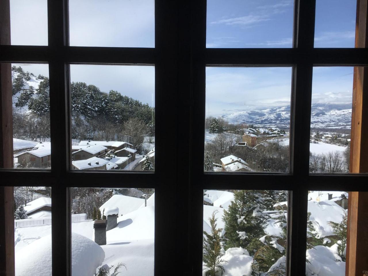 La Caseta De Queixans Con Chimenea Puigcerdà Exterior foto